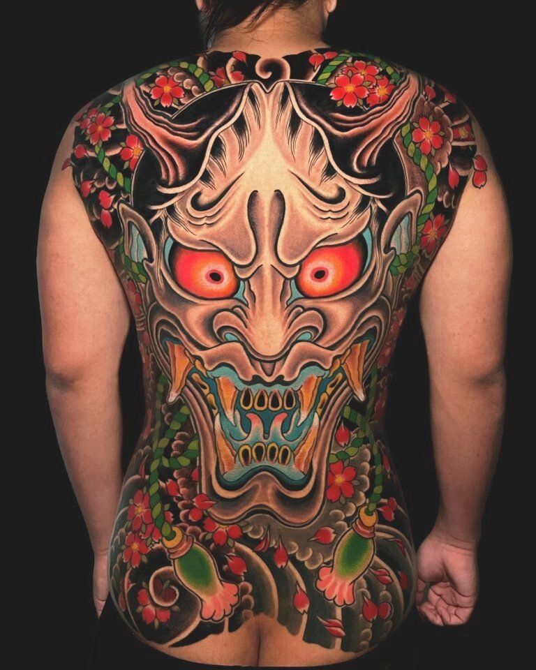 Tattoo Hannya a schiena intera sulla pelle